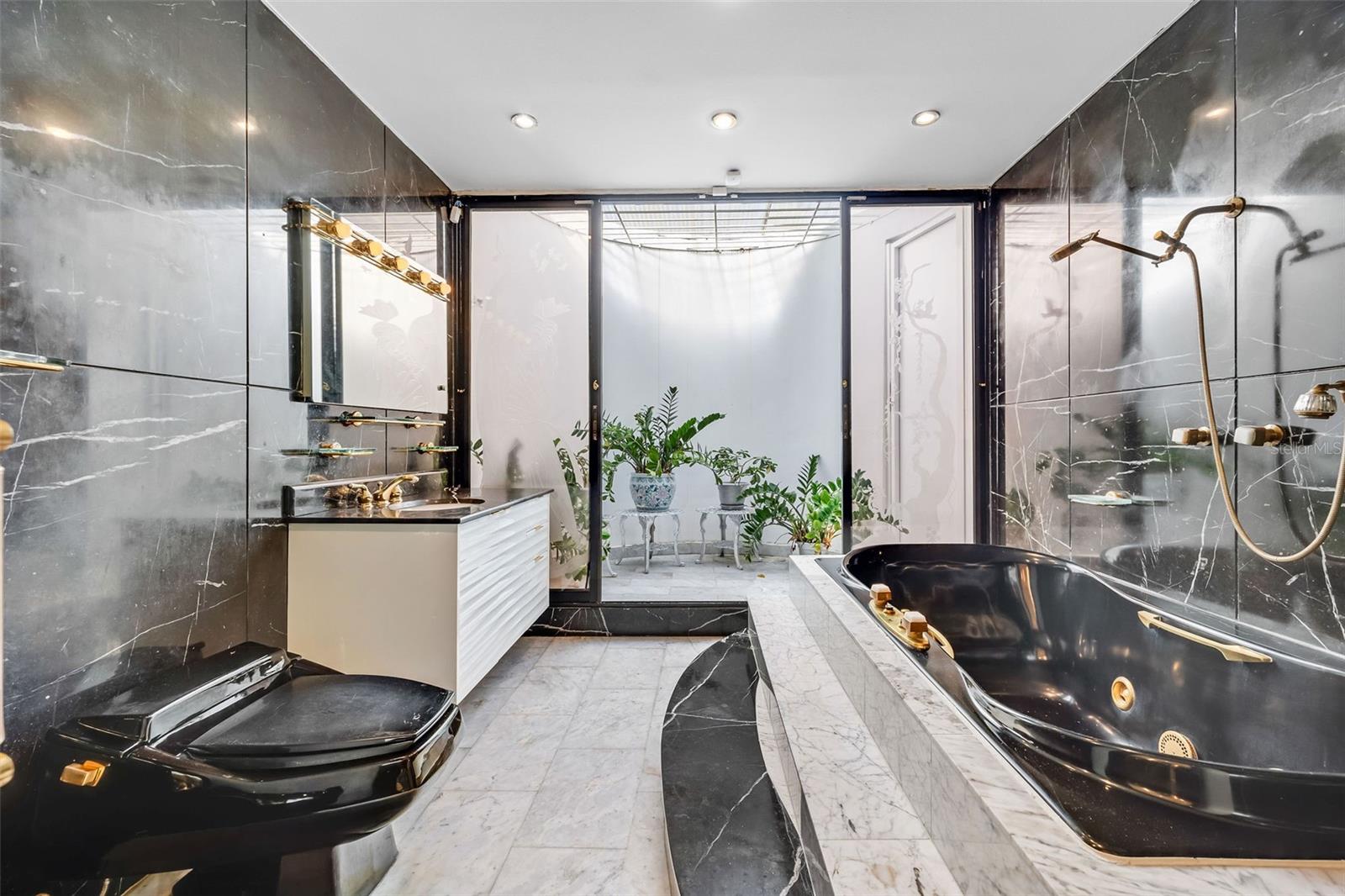 URB. SANTA MARIA - Residential