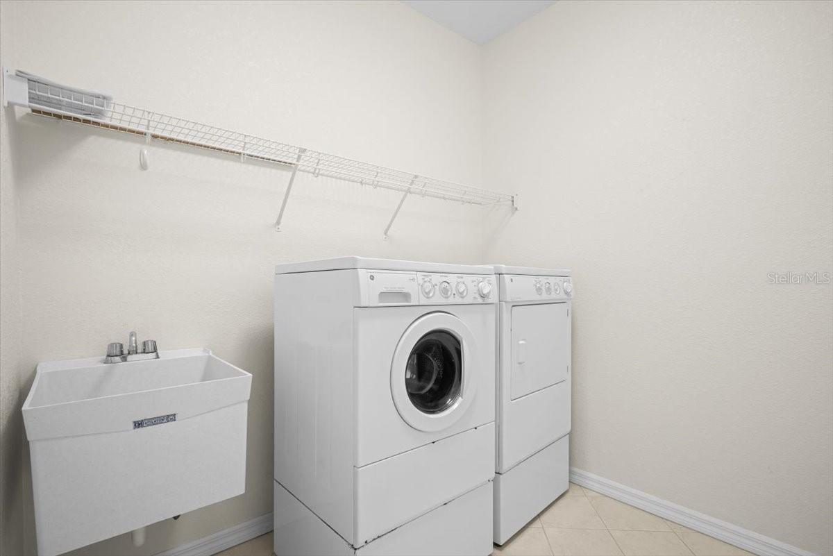 PARK PLACE ESTATES - Residential