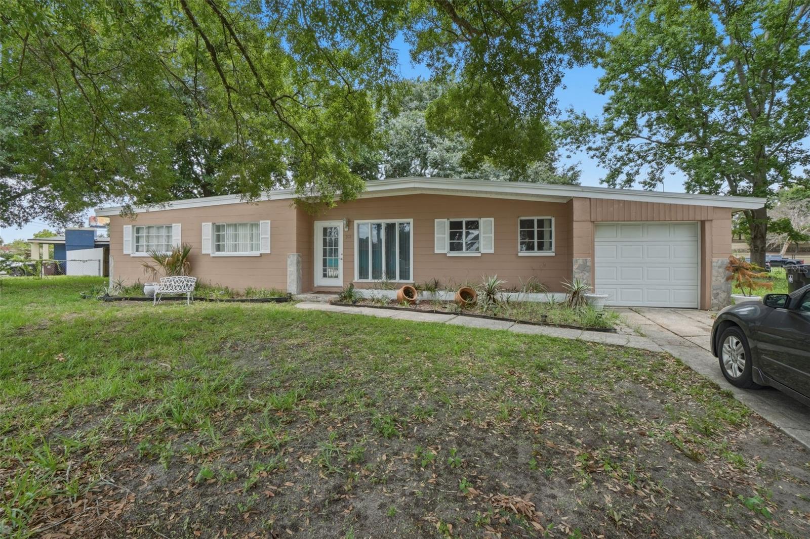 301 VERBENA DRIVE