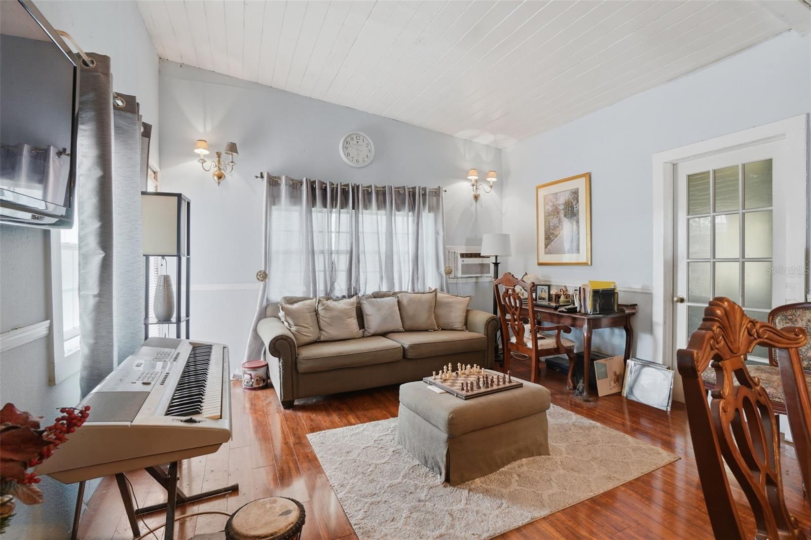 301 VERBENA DRIVE