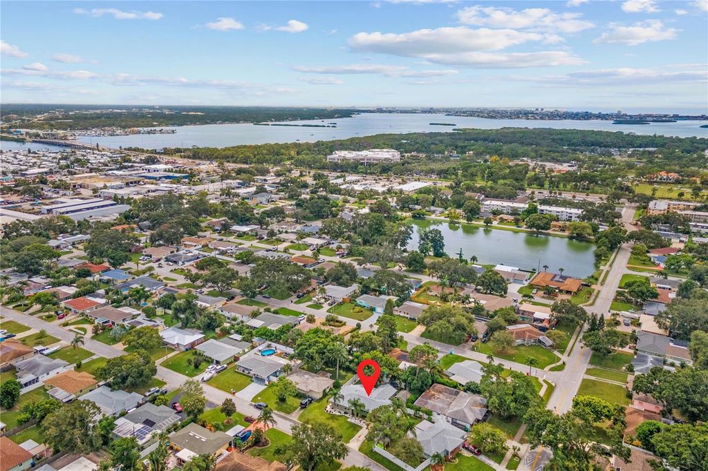 Photo of 9854 51st Avenue N, St Petersburg, FL 33708 (MLS # TB8431601)