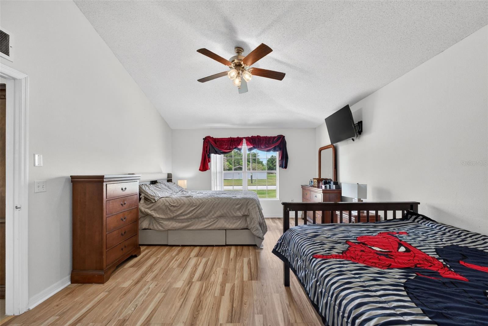 RIDGE ACRES PH 02 - Residential