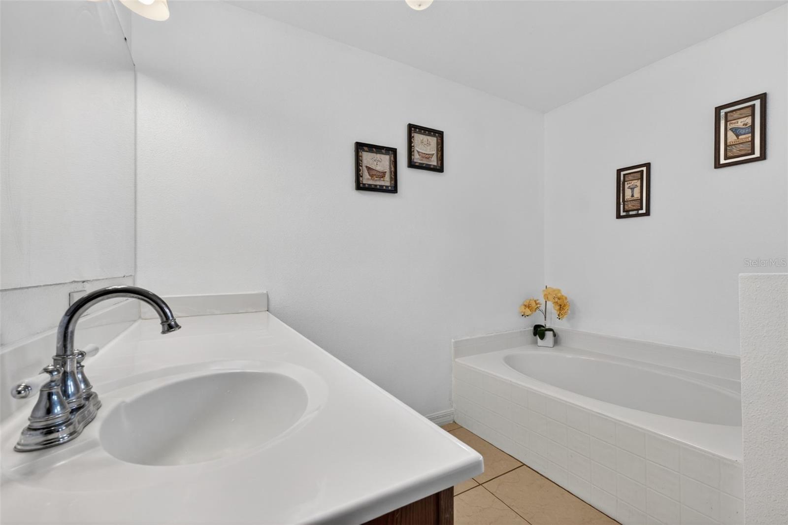 RIDGE ACRES PH 02 - Residential