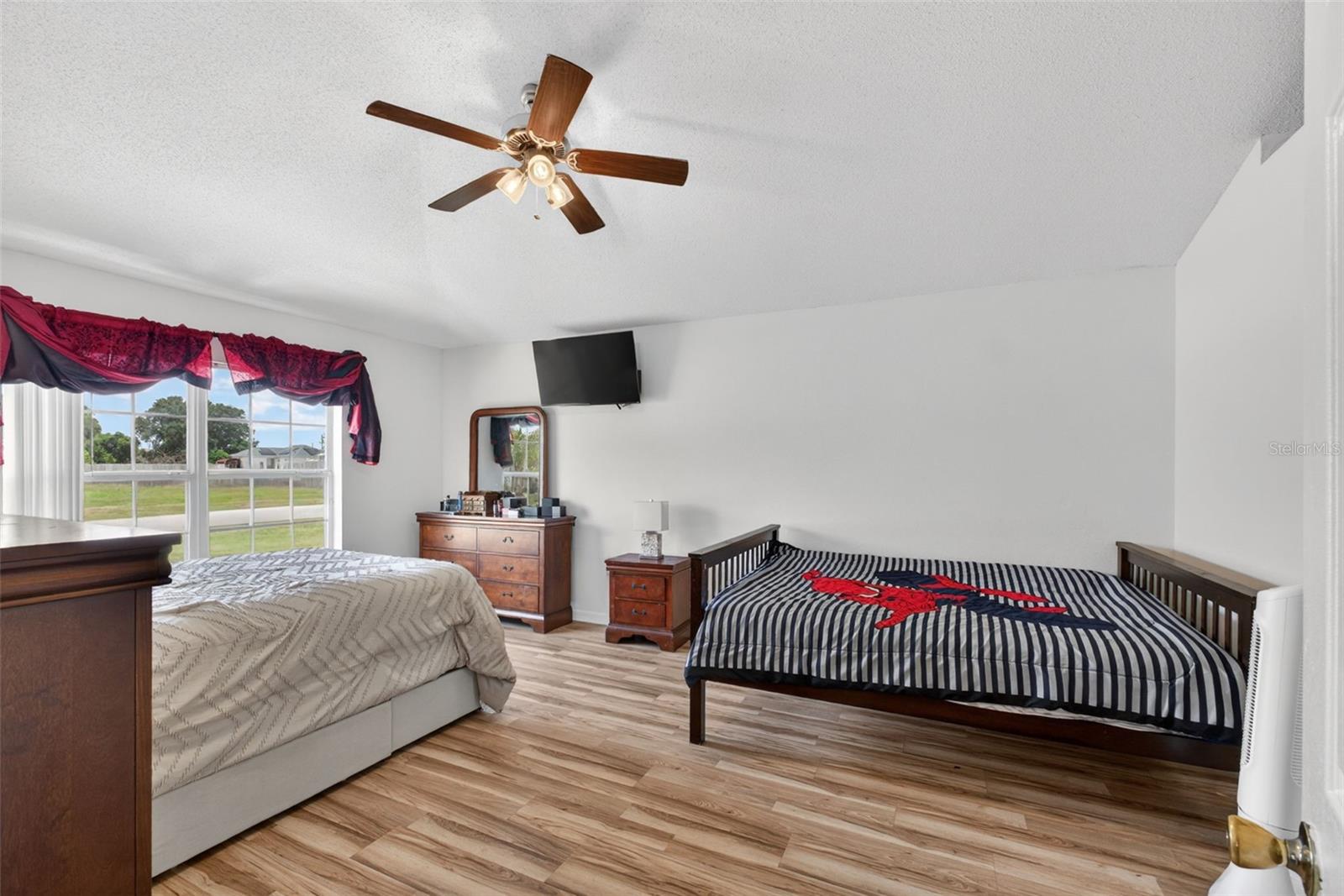 RIDGE ACRES PH 02 - Residential