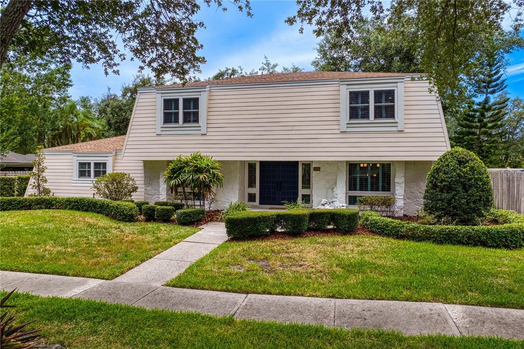 Photo of 13305 Golf Crest Circle, Tampa, FL 33618 (MLS # TB8523528)