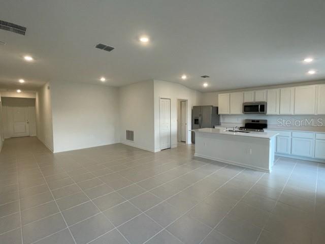 HAMILTON BLUFF SUBDIVISION PHASES 1 & 2 - Residential Lease
