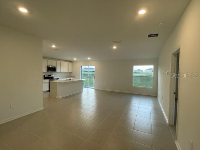 HAMILTON BLUFF SUBDIVISION PHASES 1 & 2 - Residential Lease