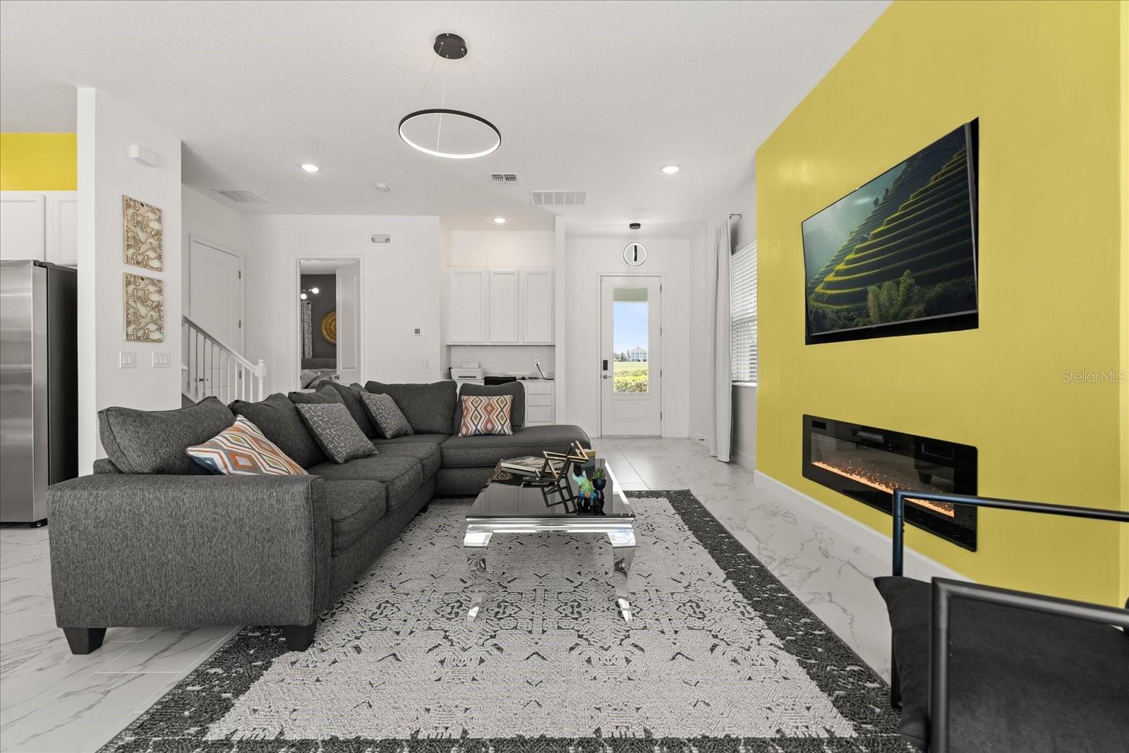 REUNION PH 2 PRCL 3 - Residential Lease