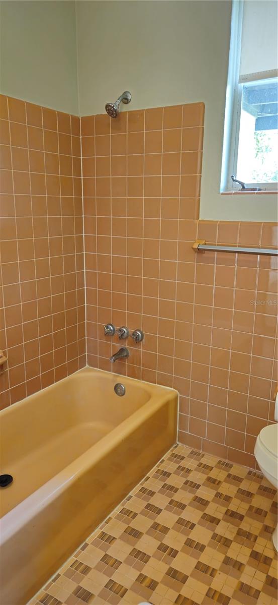 HOWEY EMERY HEIGHTS - Residential