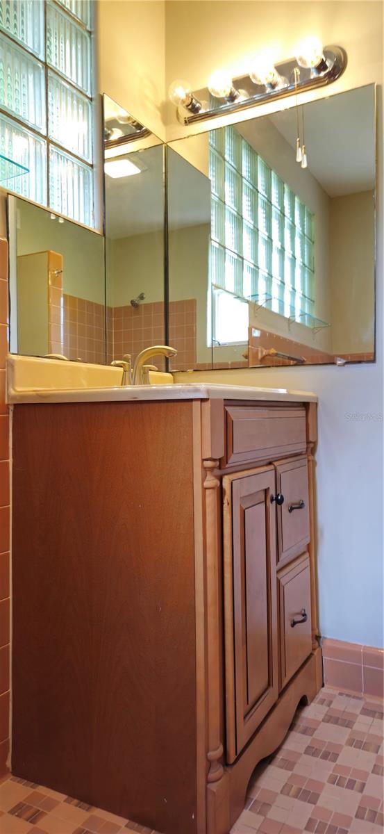 HOWEY EMERY HEIGHTS - Residential