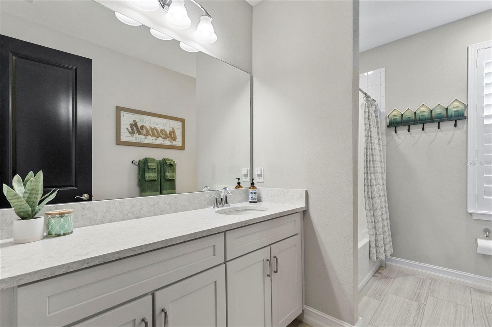 PROMENADE AT LAKE PARK PH - Residential