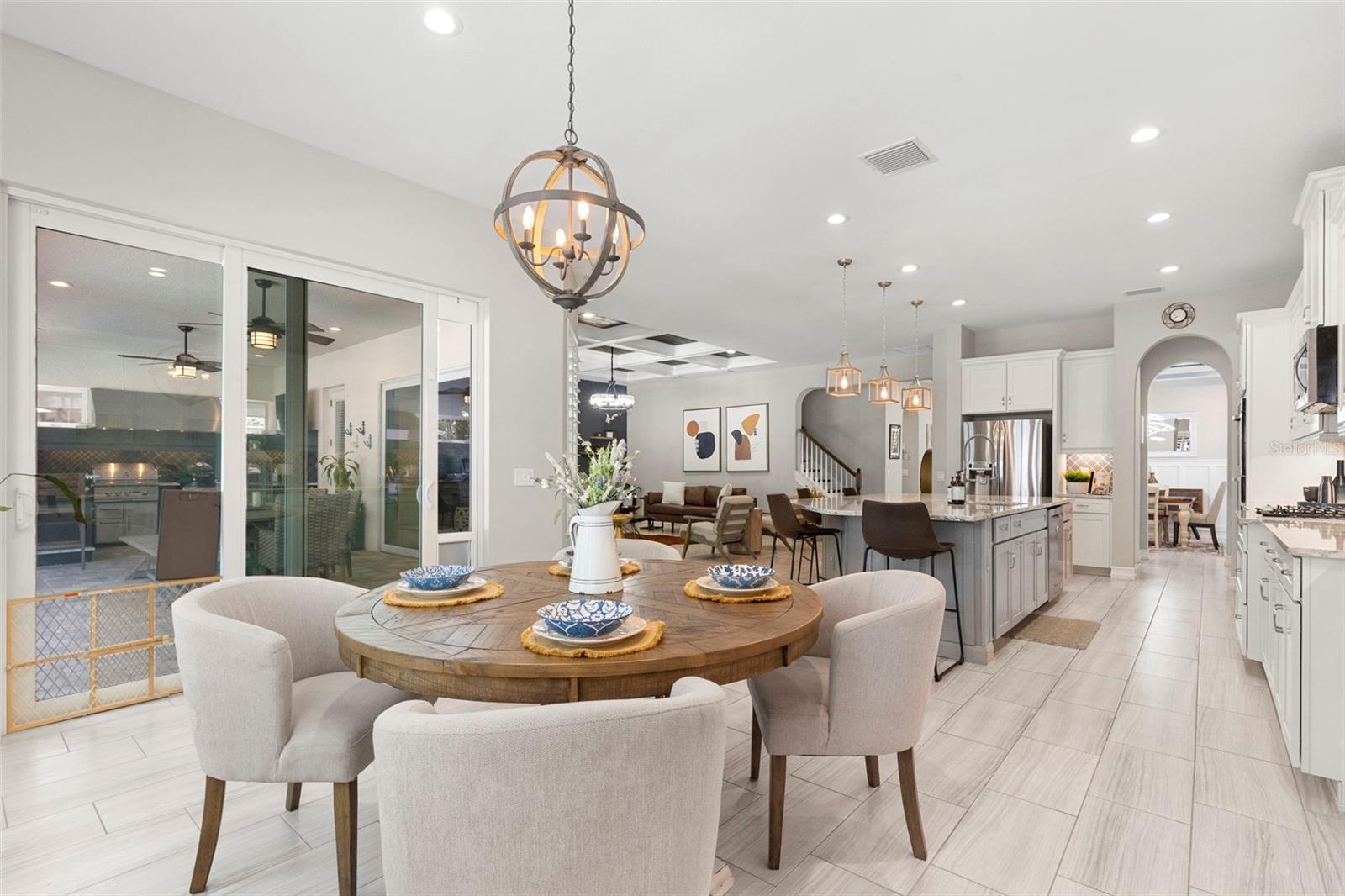 PROMENADE AT LAKE PARK PH - Residential