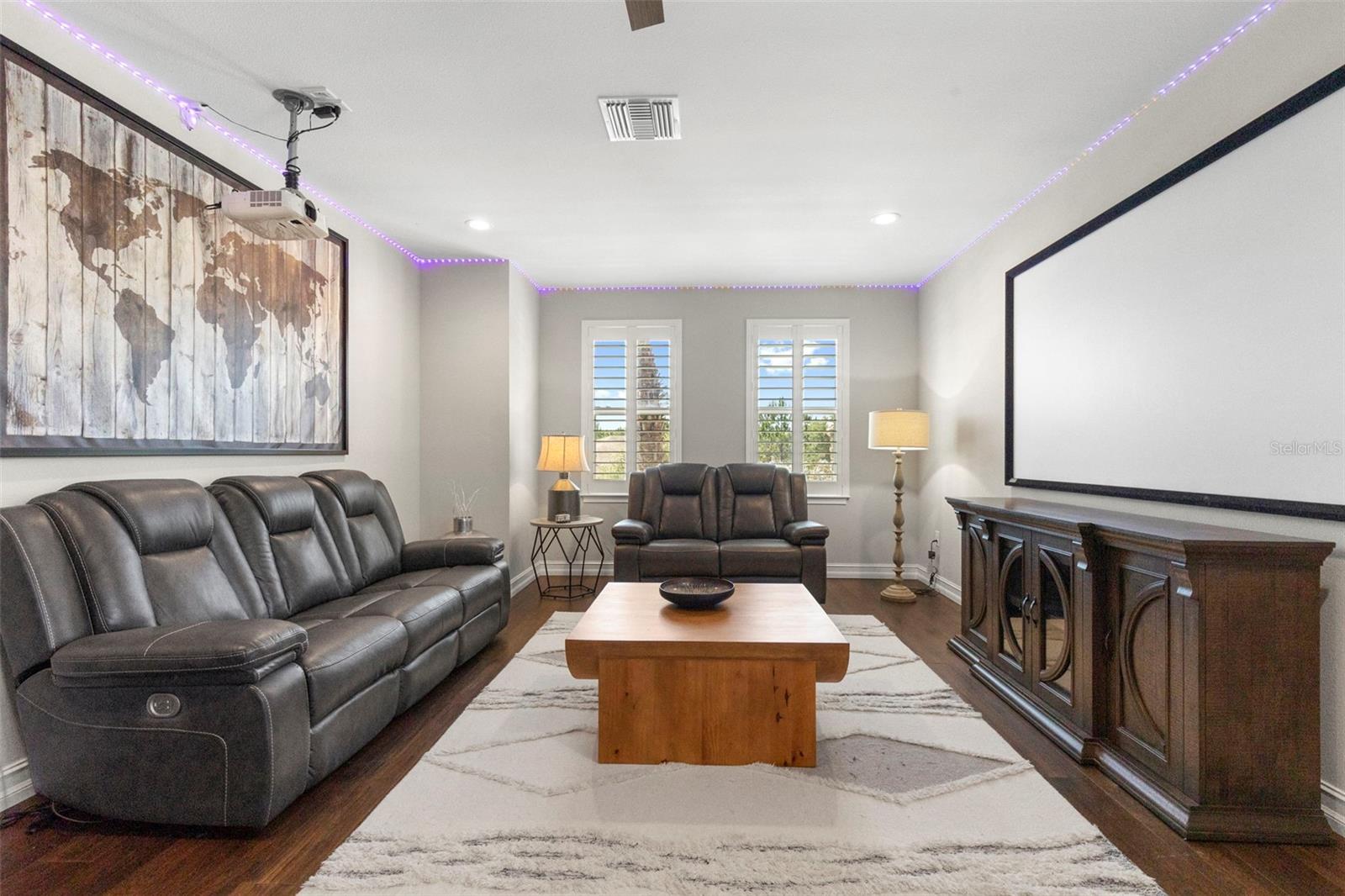 PROMENADE AT LAKE PARK PH - Residential