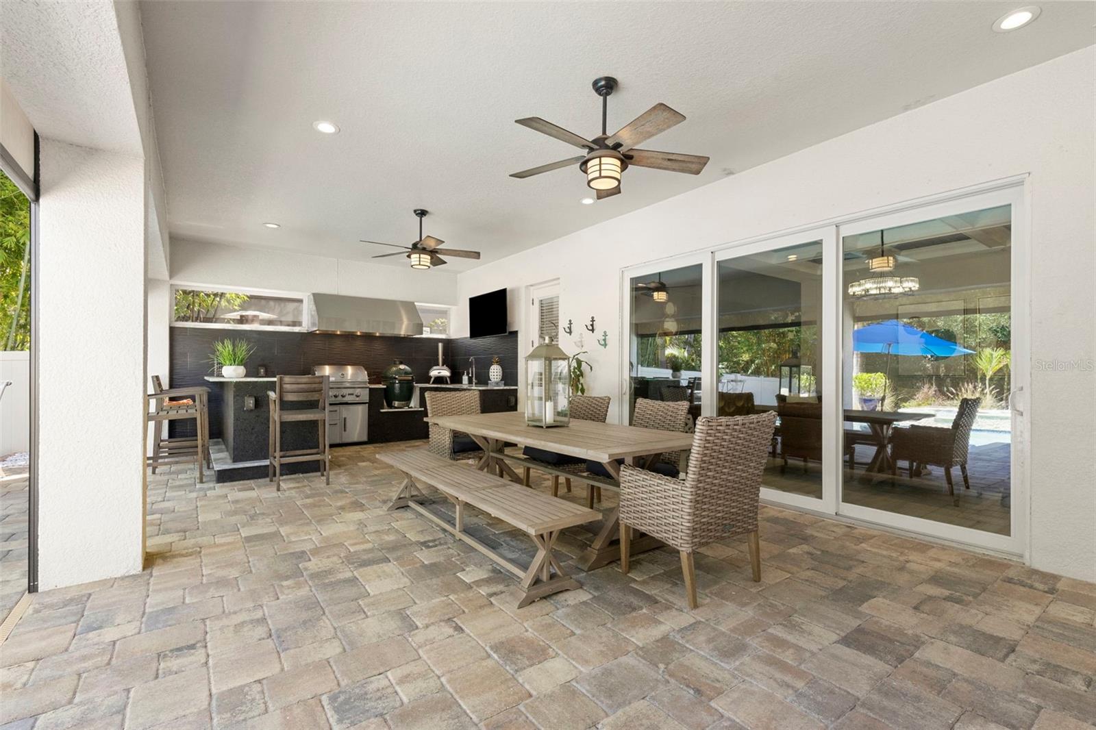 PROMENADE AT LAKE PARK PH - Residential
