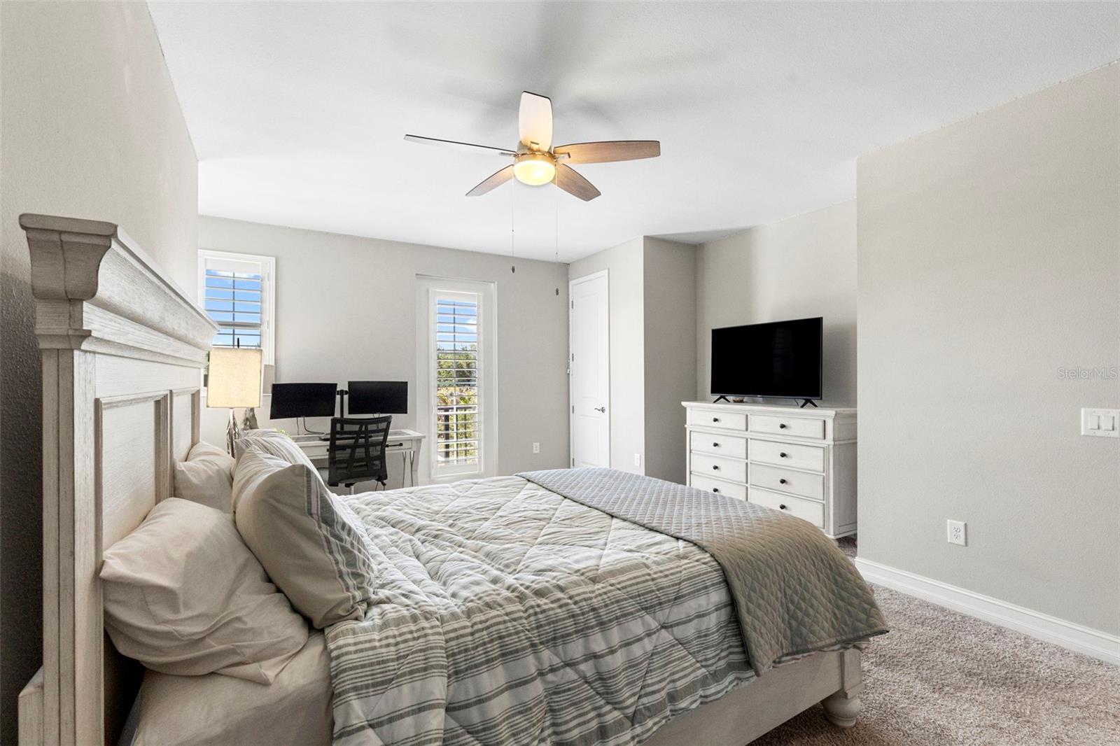 PROMENADE AT LAKE PARK PH - Residential