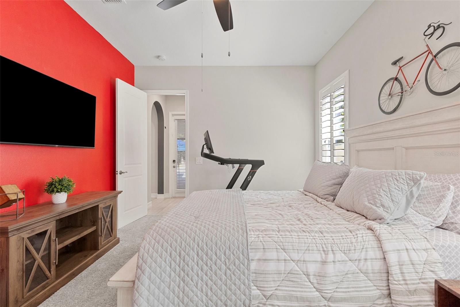 PROMENADE AT LAKE PARK PH - Residential