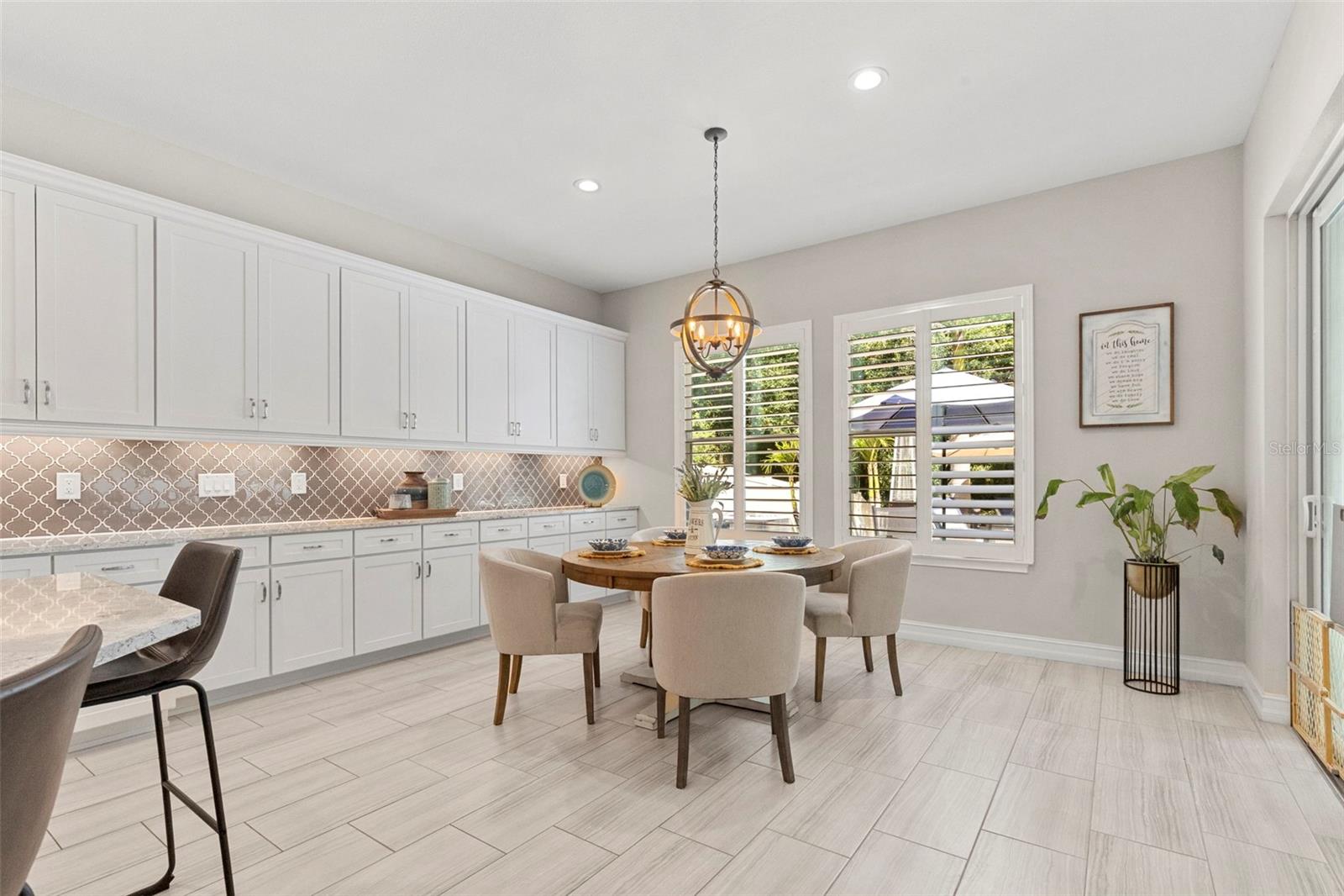 PROMENADE AT LAKE PARK PH - Residential