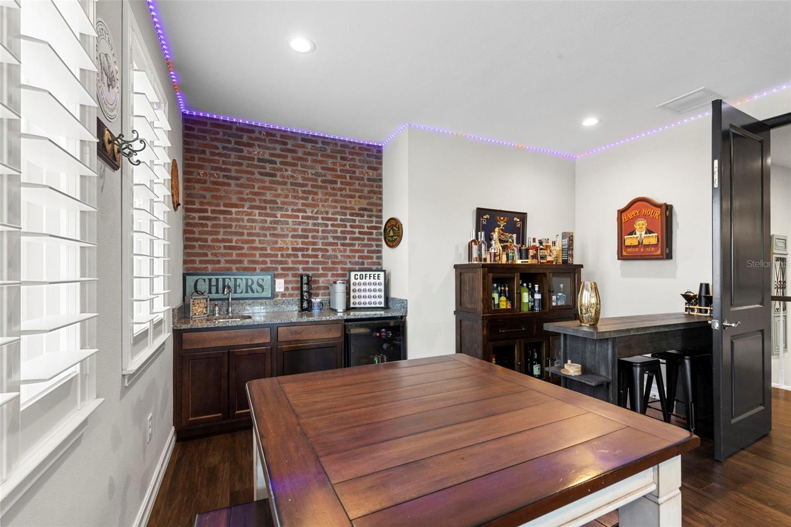 PROMENADE AT LAKE PARK PH - Residential