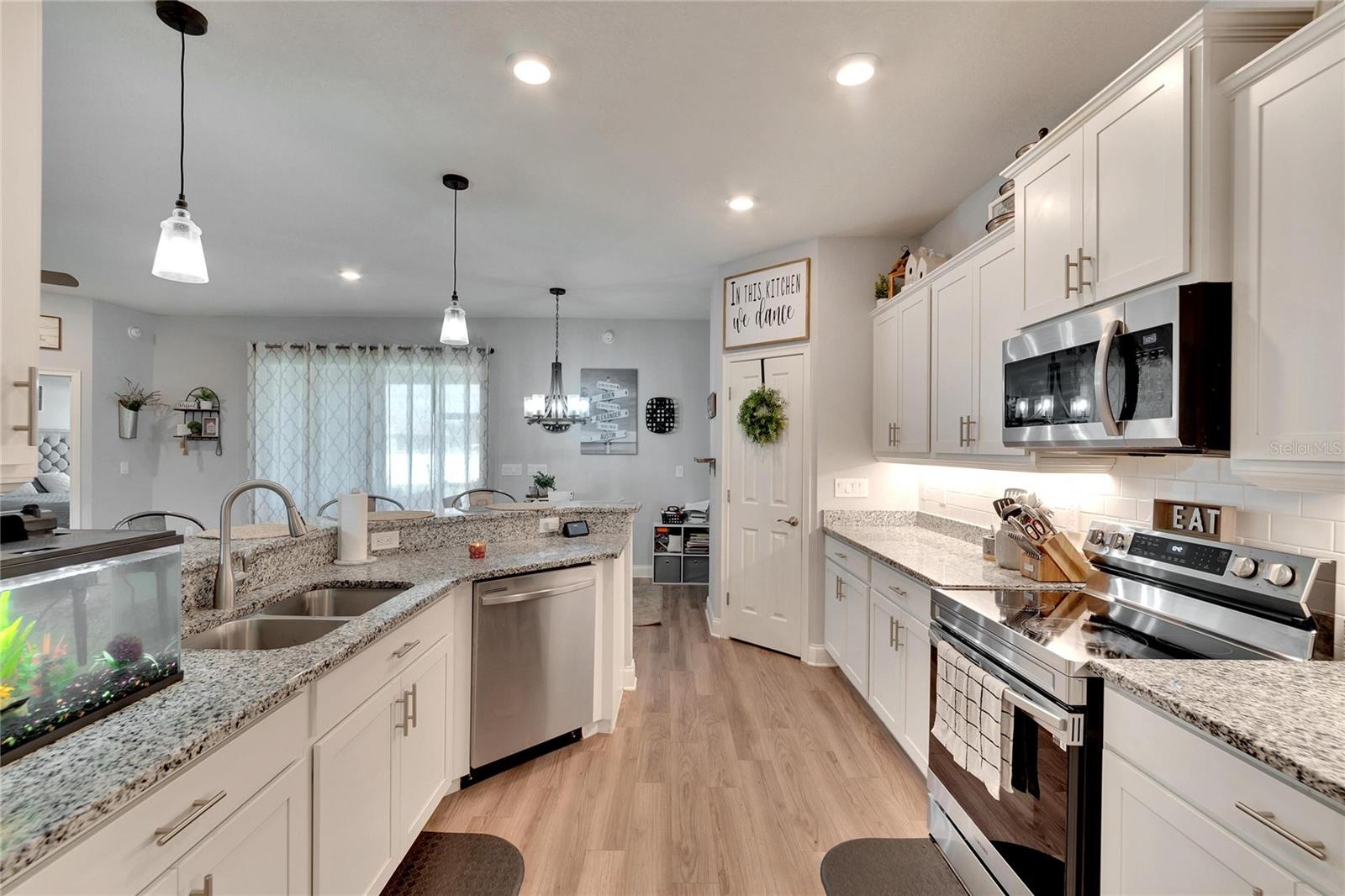 DEVINSHIRE - Residential