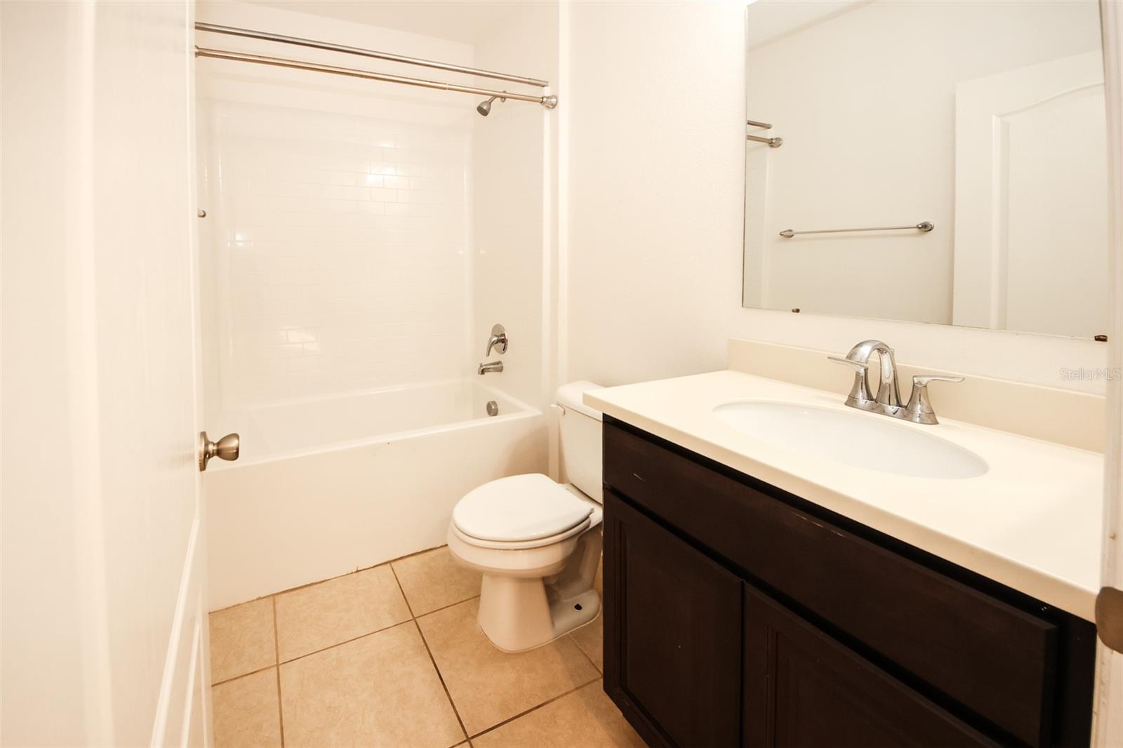 ROYAL HIGHLANDS - Residential Lease