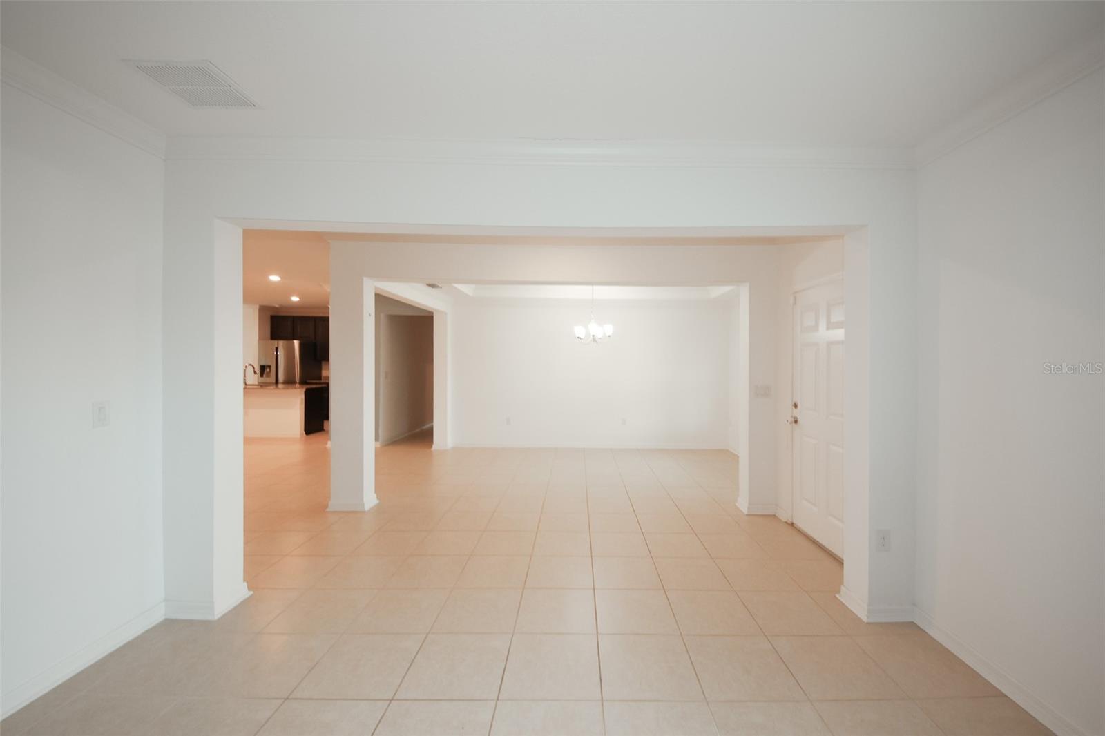 ROYAL HIGHLANDS - Residential Lease