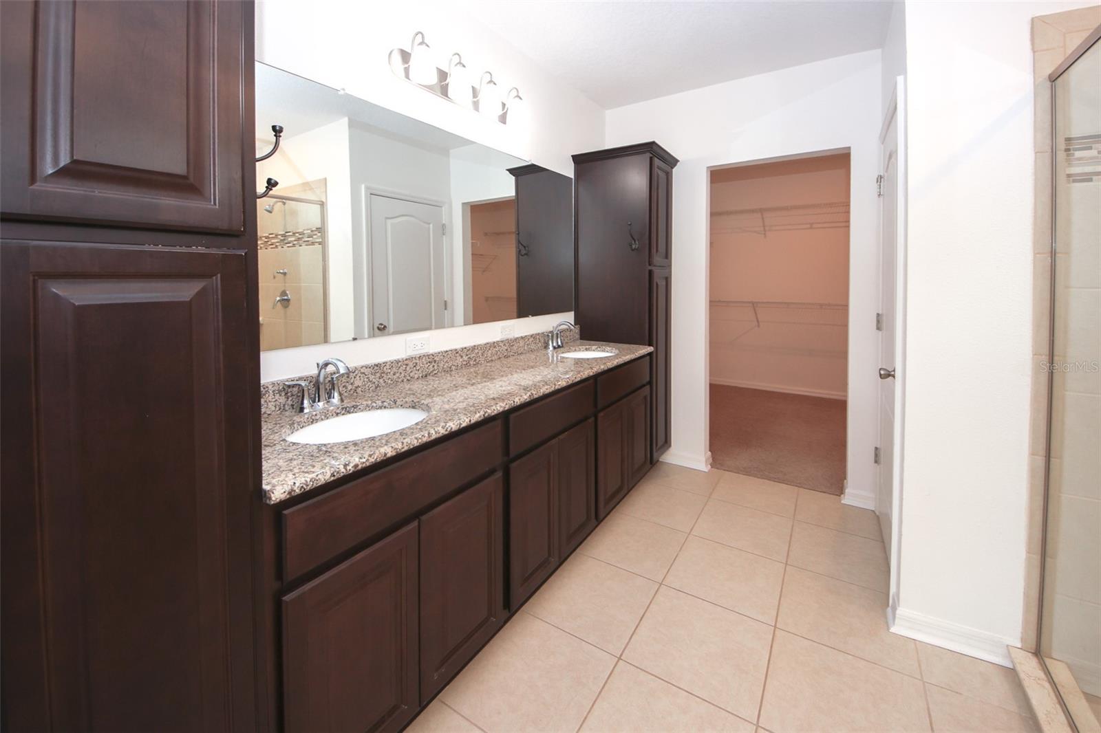 ROYAL HIGHLANDS - Residential Lease