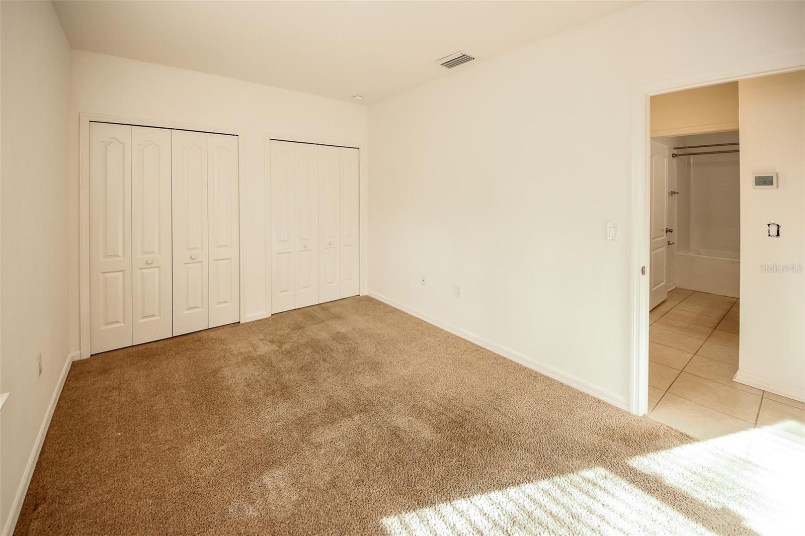 ROYAL HIGHLANDS - Residential Lease