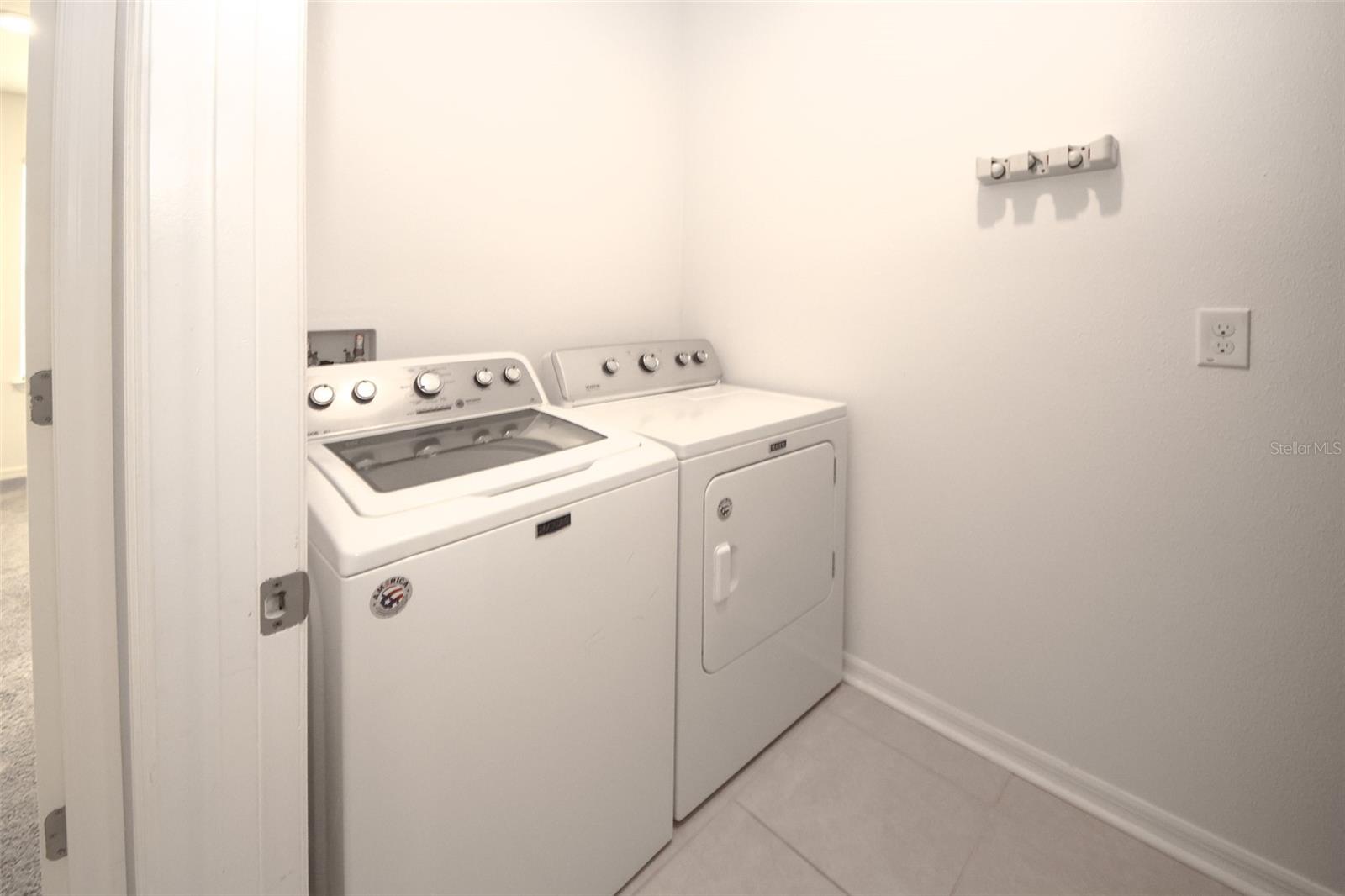 ROYAL HIGHLANDS - Residential Lease