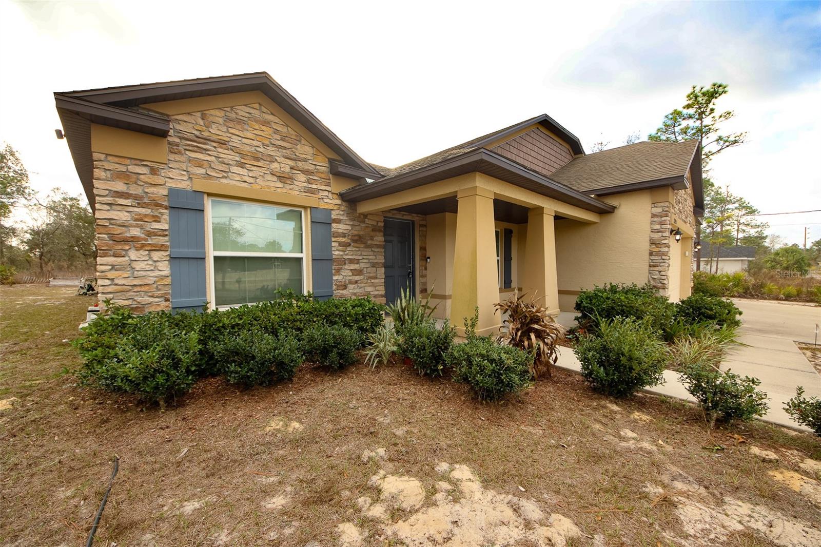 ROYAL HIGHLANDS - Residential Lease