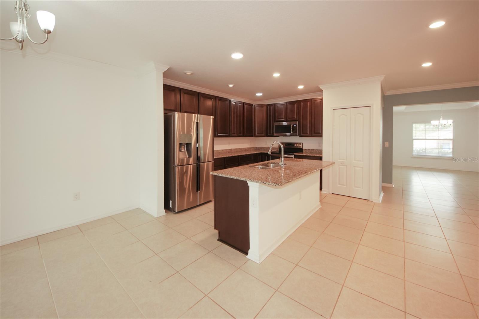 ROYAL HIGHLANDS - Residential Lease