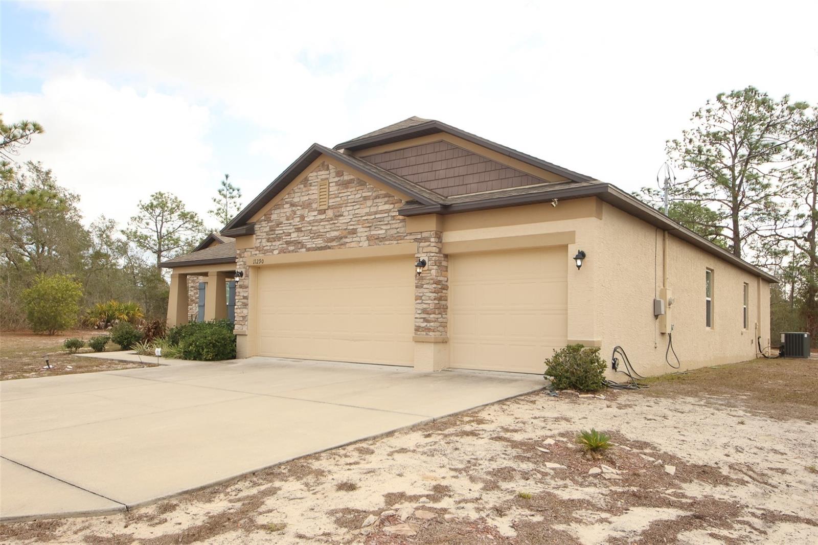 ROYAL HIGHLANDS - Residential Lease