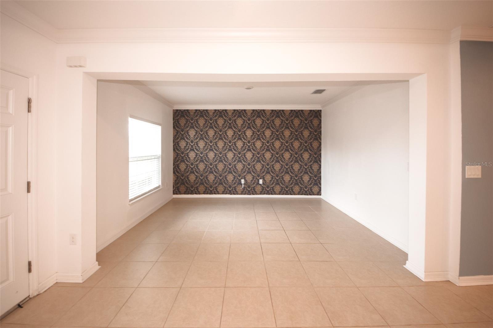 ROYAL HIGHLANDS - Residential Lease