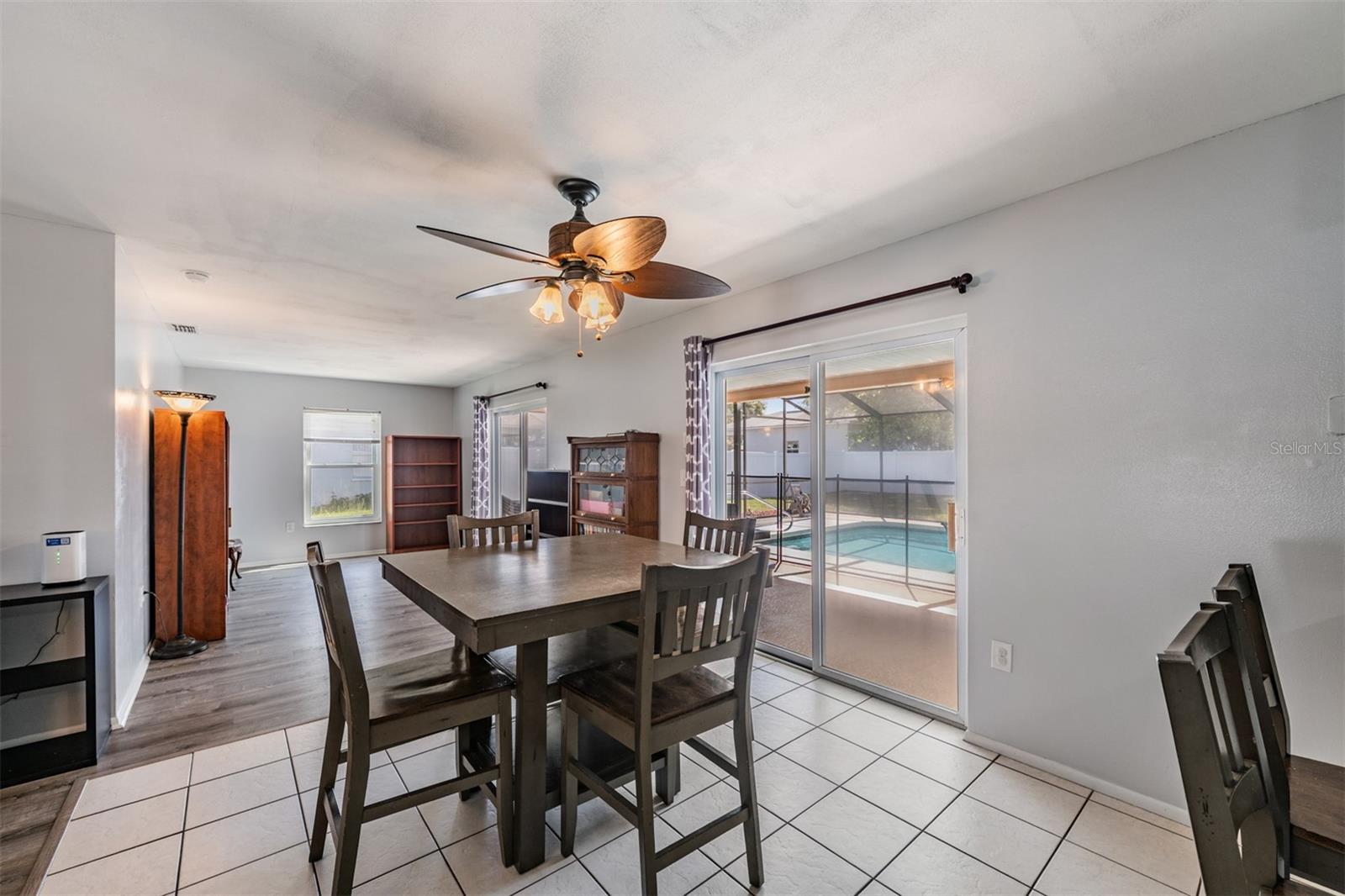 SPRING HILL - Residential