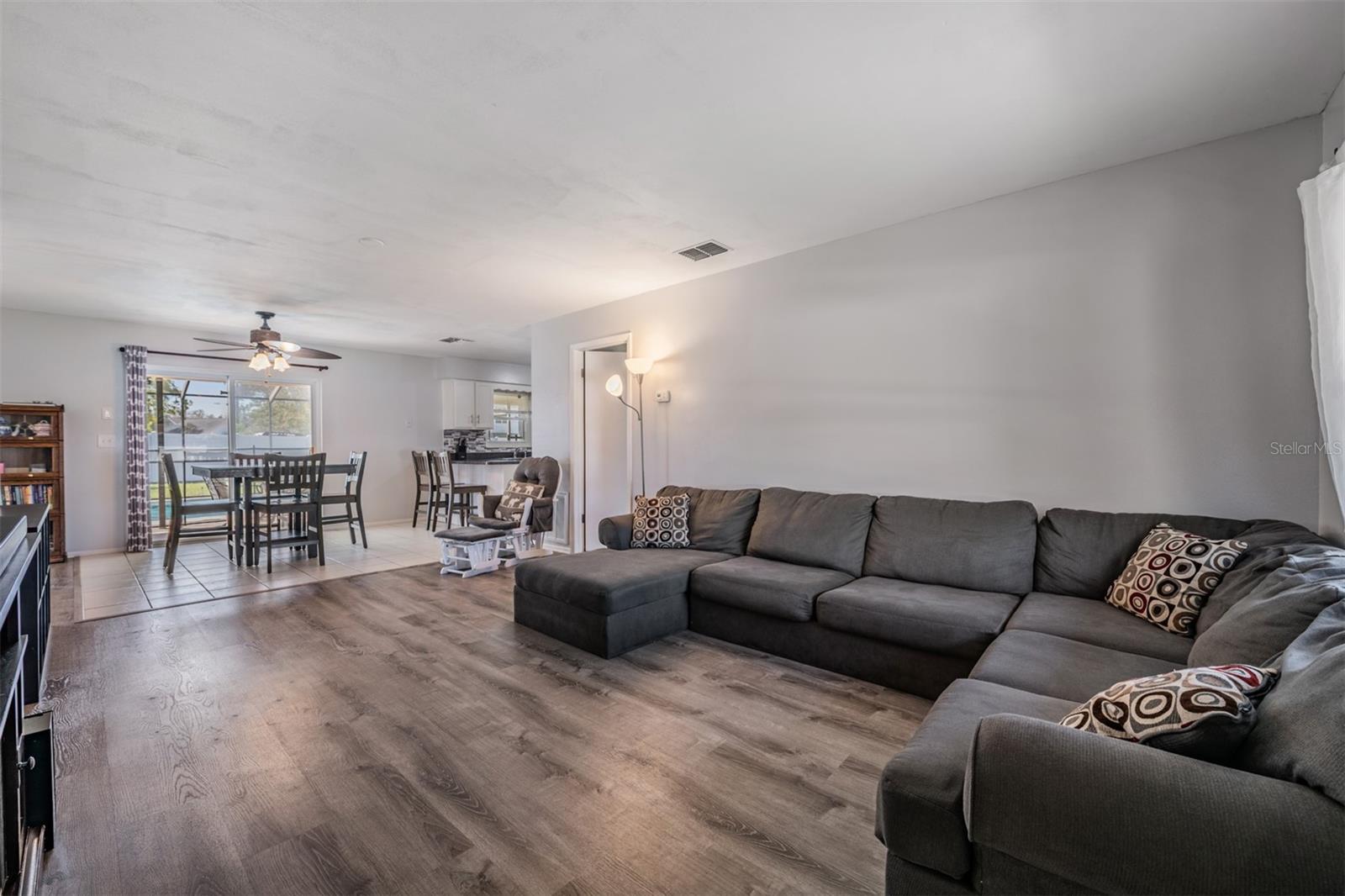 SPRING HILL - Residential