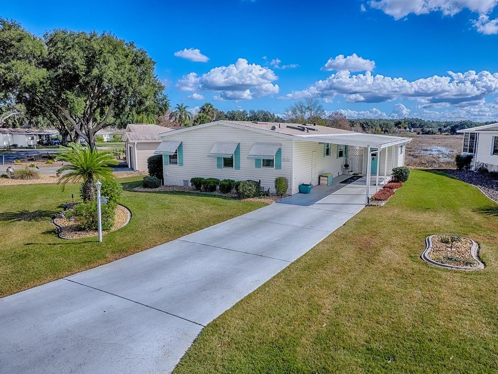 Photo of 25120 Clifford Hill, Leesburg, FL 34748 (MLS # G5106540)