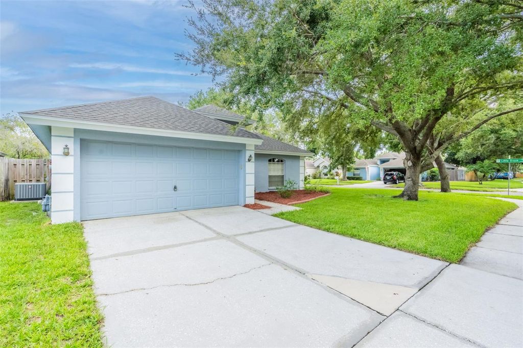 Photo of 1502 Scotch Pine Drive, Brandon, FL 33511 (MLS # O6330208)
