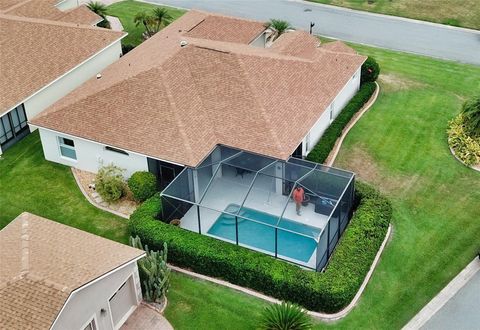 A home in LAKE WALES