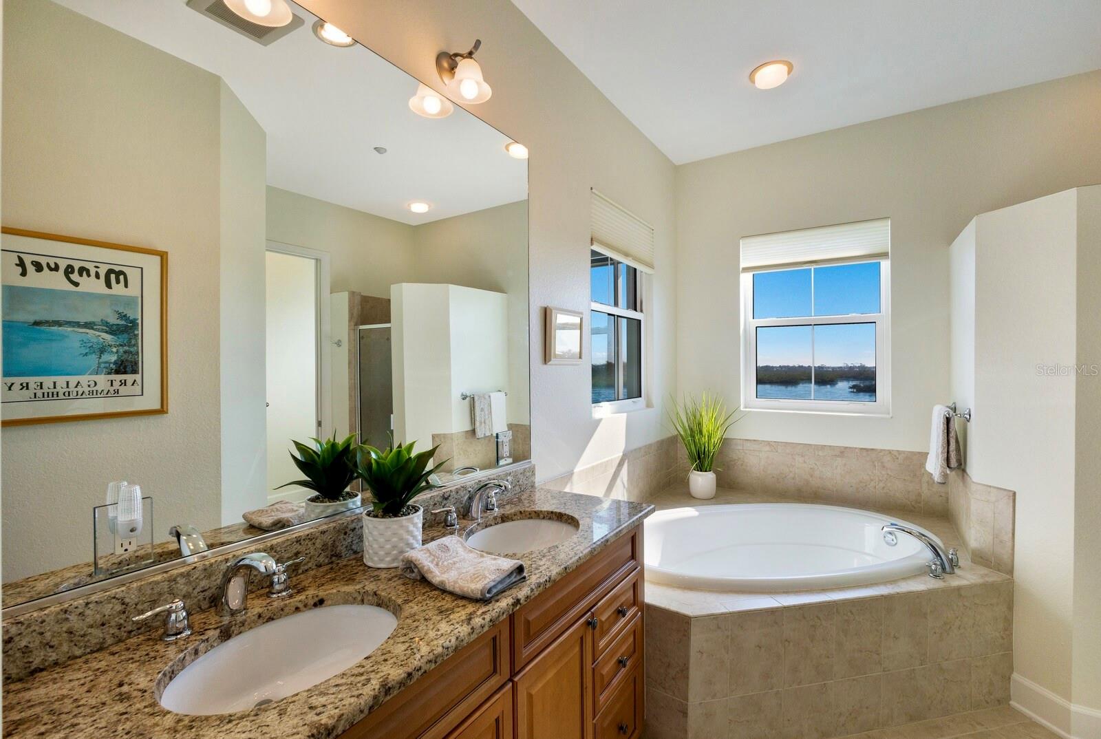 LANDINGS/CORAL CRK - Residential