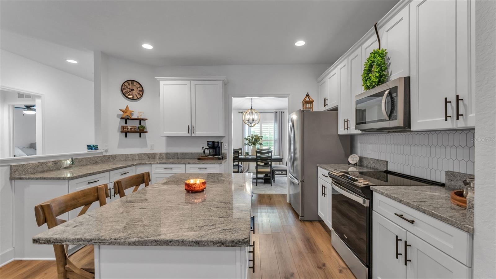 CREEKS XING EAST - Residential