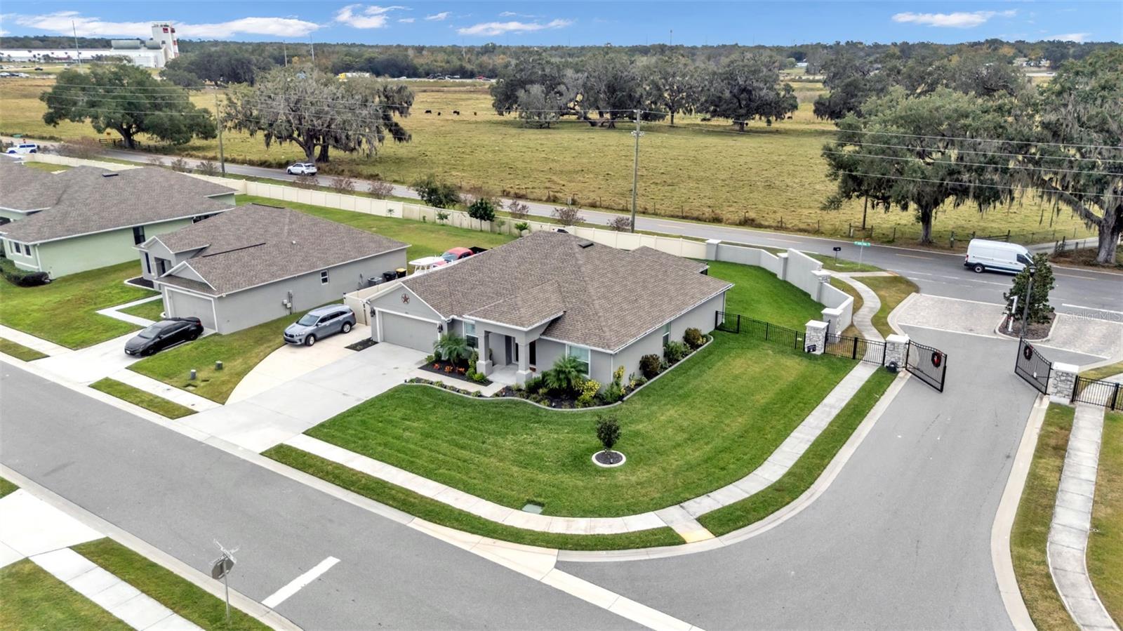 CREEKS XING EAST - Residential