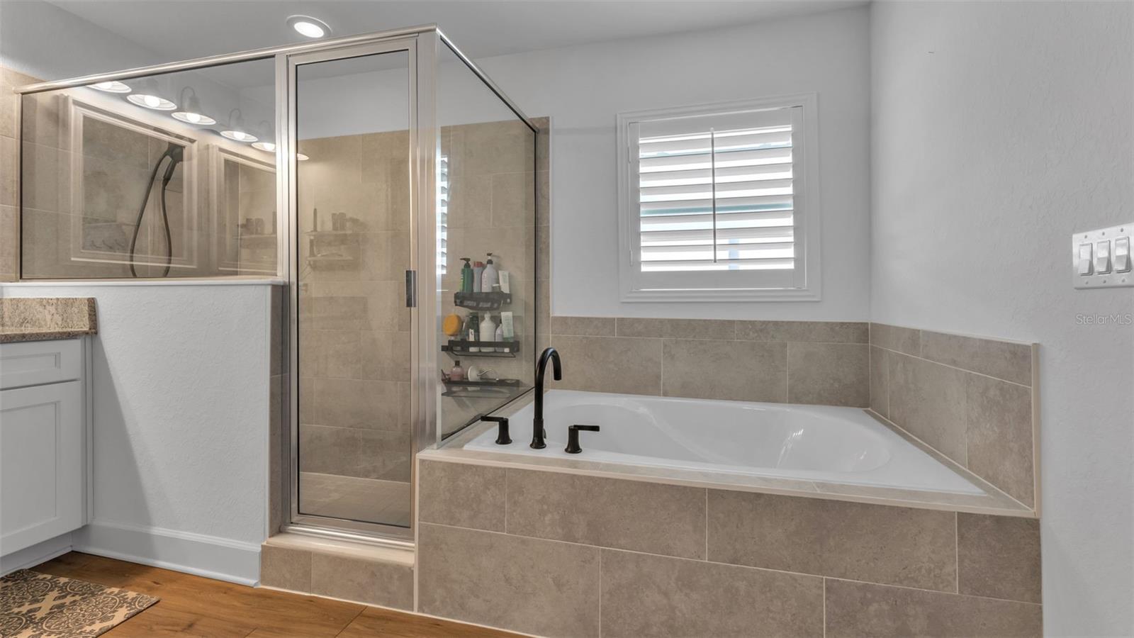 CREEKS XING EAST - Residential