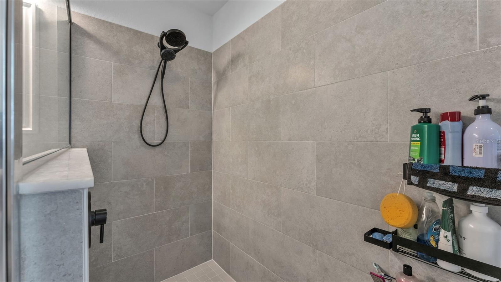 CREEKS XING EAST - Residential