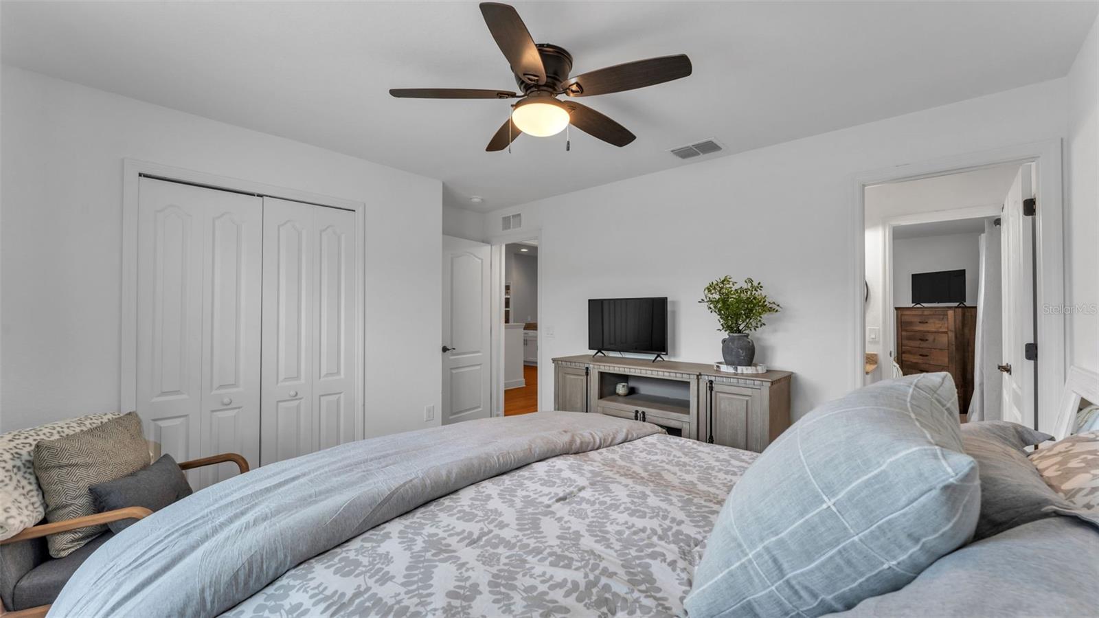 CREEKS XING EAST - Residential