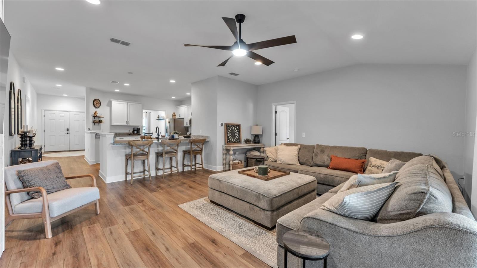 CREEKS XING EAST - Residential