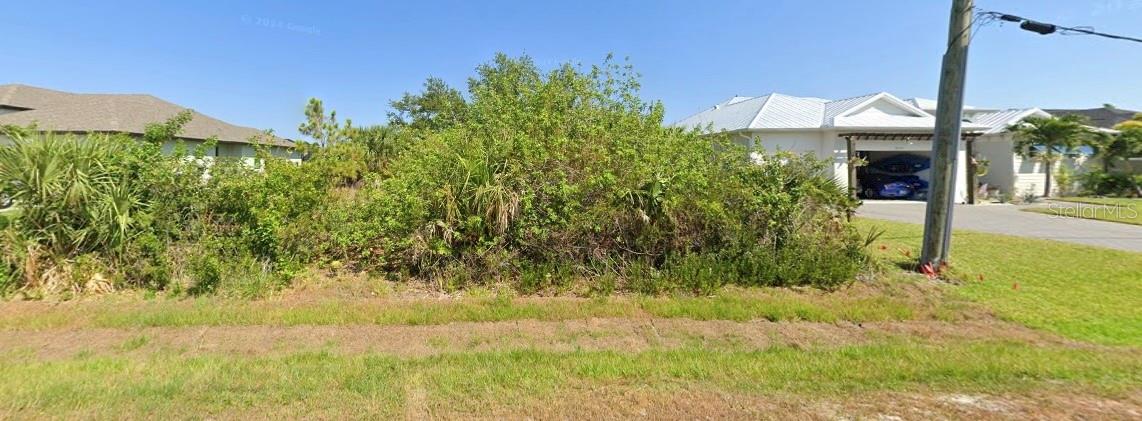 Build your dream waterfront oasis at 8415 Dafoe St—an exceptional 80' concrete seawall lot on the Santa Cruz Waterway, offering direct Gulf access. This is the best lot currently available in South Gulf Cove, ready to build your custom dock and lift for a true boating paradise lifestyle
Situated just minutes from area beaches, shopping, restaurants, and spring training venues
Plus, it's a golfer’s haven—with at least 6 top golf courses within 10 miles, including Riverwood Golf Club, Port Charlotte Golf Club, Heron Creek, Deep Creek, Kings Gate, and Maple Leaf Country Club
Nearby transport hubs include Punta Gorda Airport (CGC) — approx 8 miles away — Southwest Florida International Airport (RSW) — approx 42 miles away and Sarasota–Bradenton (SRQ) & St. Pete–Clearwater (PIE) airports — approx 50 miles away - .
?? Location Features: 80' waterfront with concrete seawall Gulf access—perfect for boating, fishing & waterfront living. Lot ready to build—design your dream home with dock + lift
This is South Gulf Cove’s premier waterfront parcel—don’t miss your chance to create the ultimate SWFL retreat! This property is subject to FIRPTA