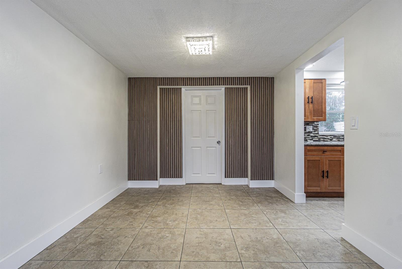 FOREST HILLS - Residential Lease