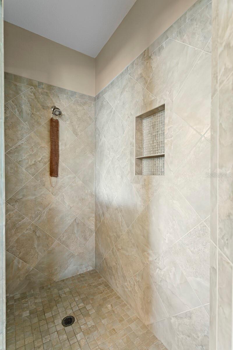 HUNTER'S GREEN - Residential