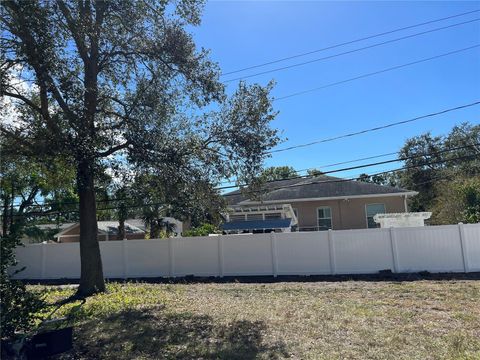 A home in TAMPA