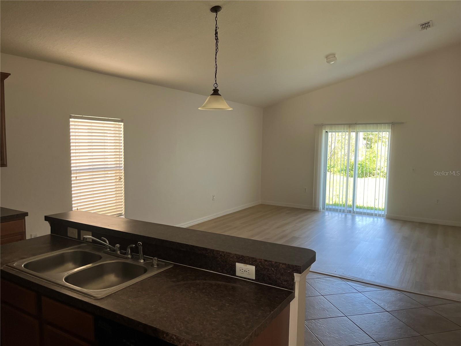 RAINTREE AT SPRINGLAKE VILLAGE PH 1B - Residential