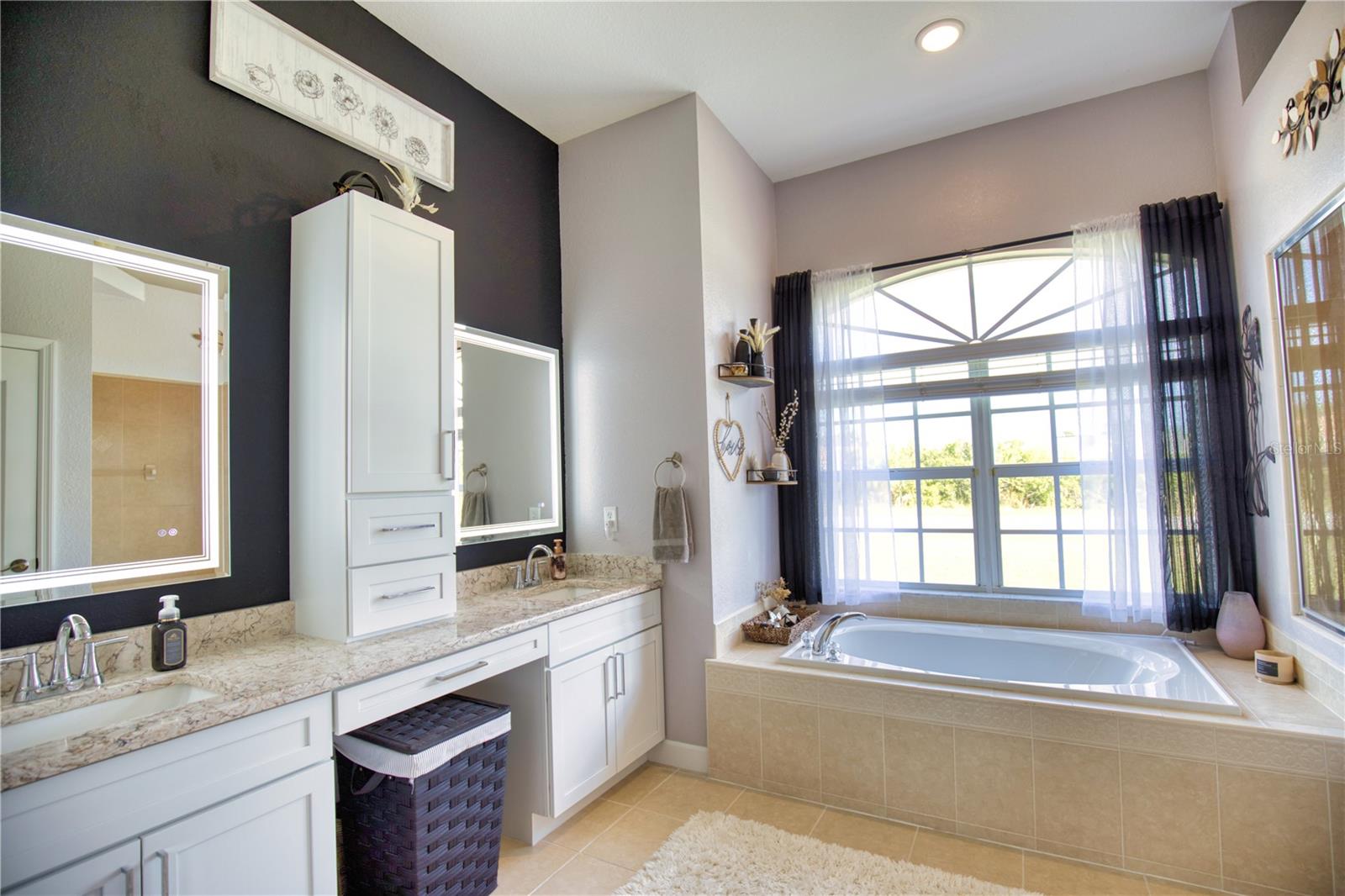 LAKE MARLIN - Residential